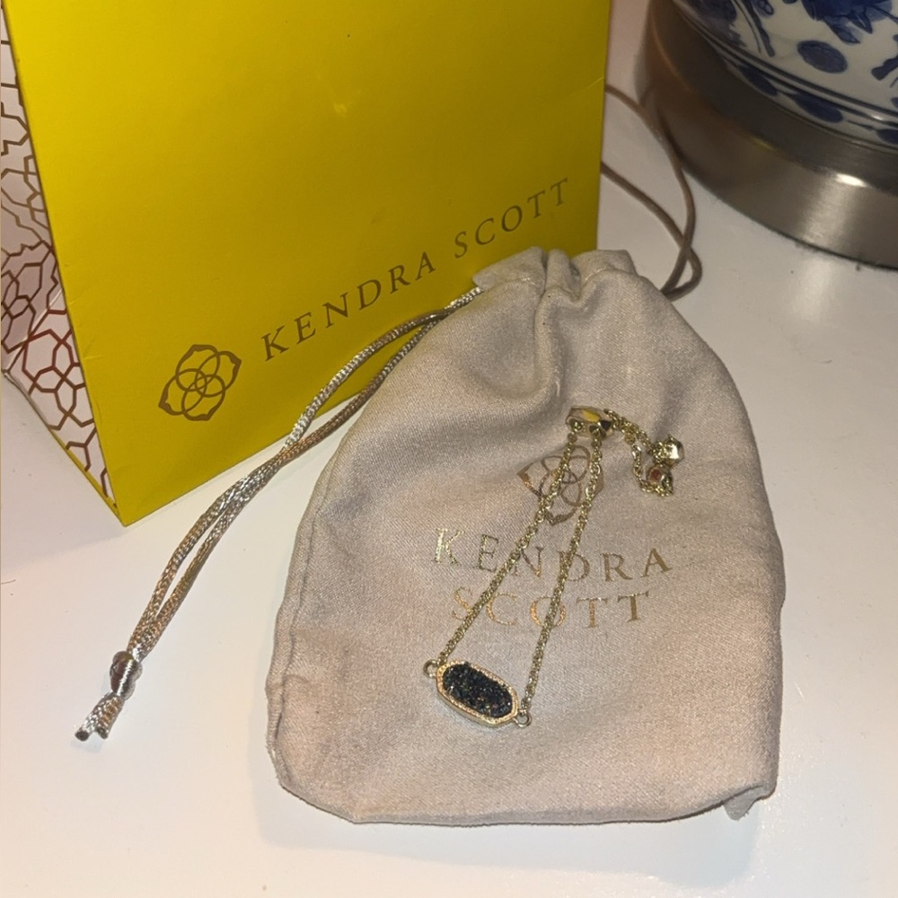 Kendra Scott purple and Gold Pendant bracelet